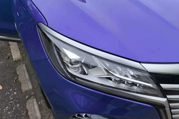 Used Roewe MARVEL X 2018 Rear-Drive Model Right Front Headlight