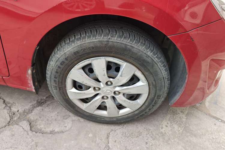 Used Hyundai Verna (older generation) 2010 Sedan 1.4L Automatic Comfort Model GS
