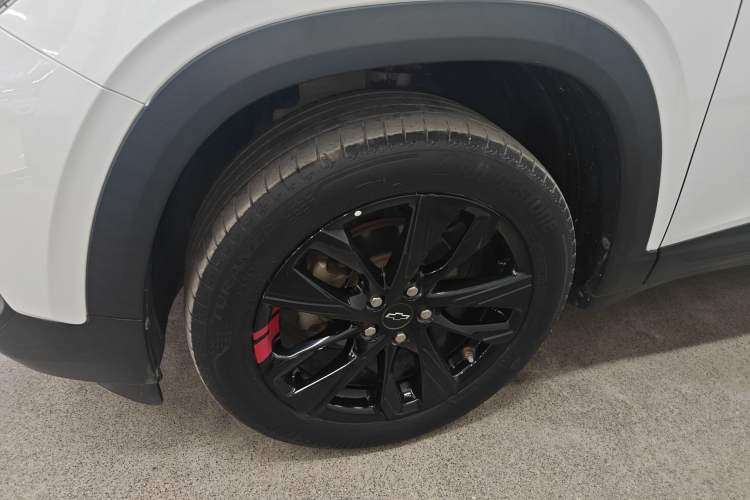 Used Chevrolet Trax 2019 Redline 325T Automatic Fun Edition China VI Standard Left Front Wheel Hub