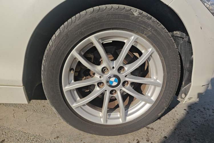 Used BMW 1 Series 2018 118i Leading Model Right Front Wheel Hub