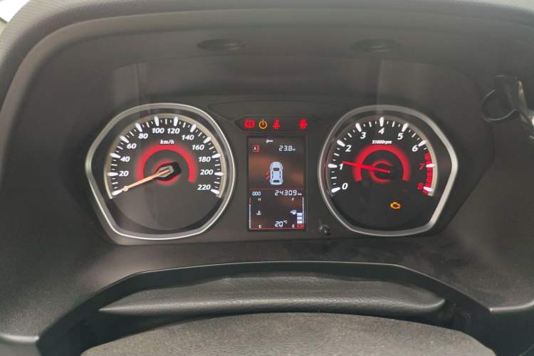 Used Soueast DX3 2018 1.5L Manual Luxury Model