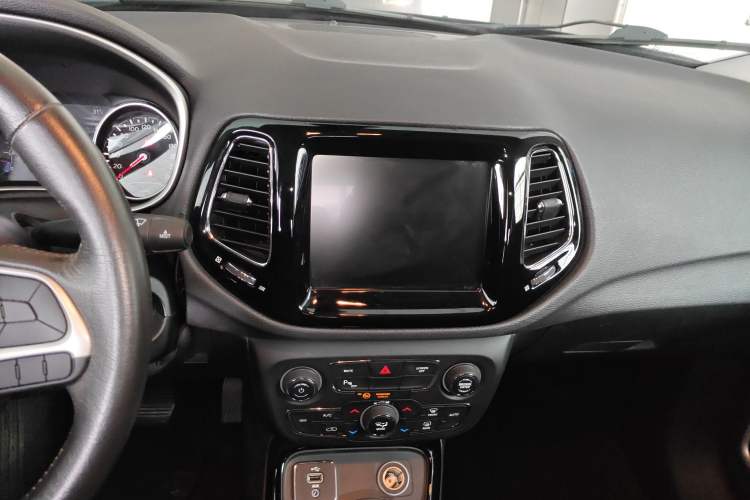 Used Jeep Compass 2017 200T Automatic Prestige Edition
