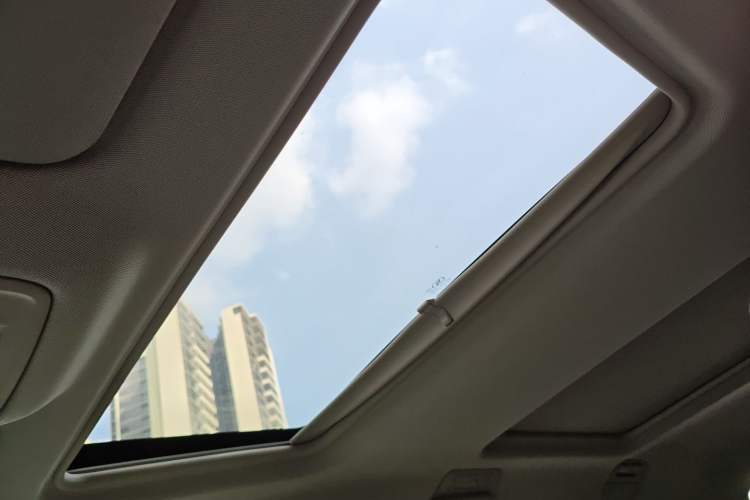 Used Buick GL8 2021 Land Cruiser Executive 652T Premium Model