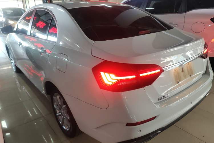 Used Geely Auto Emgrand 2021 UP 1.5L CVT Luxury Model