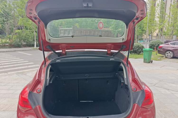 Used Buick GT 2014 XT 1.6L Automatic Fashion Edition