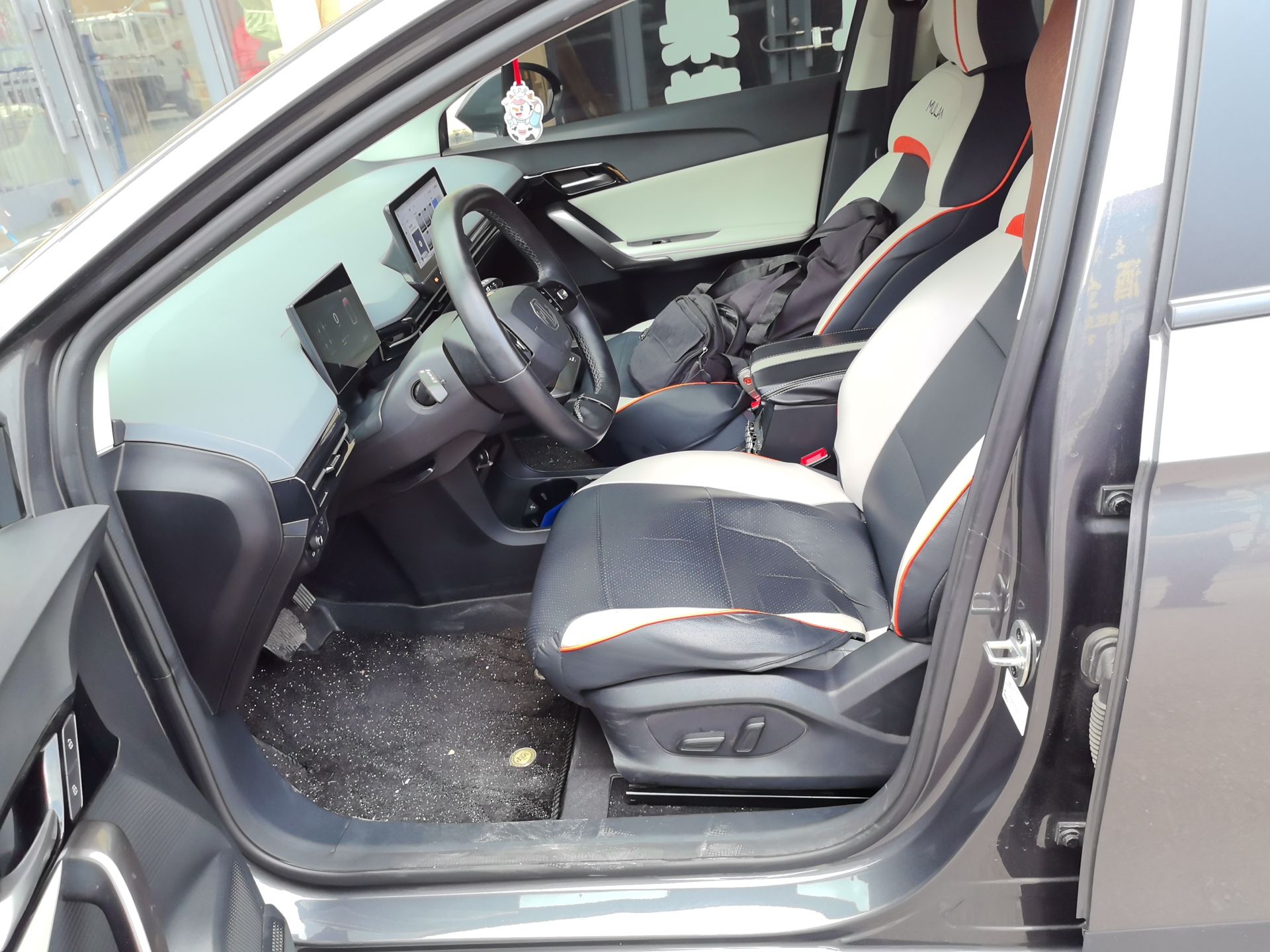 MG 4 EV 2022 425 km Luxury Edition — снимка 14