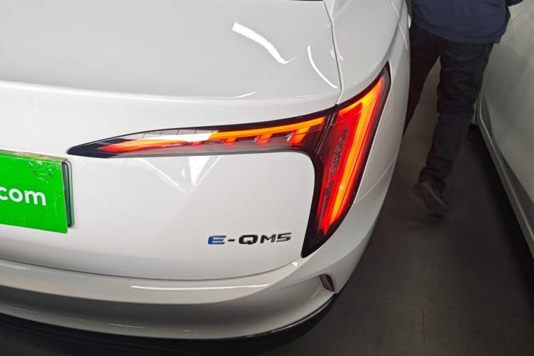 Used Hongqi E-QM5 2025 500km Range Commuter Version