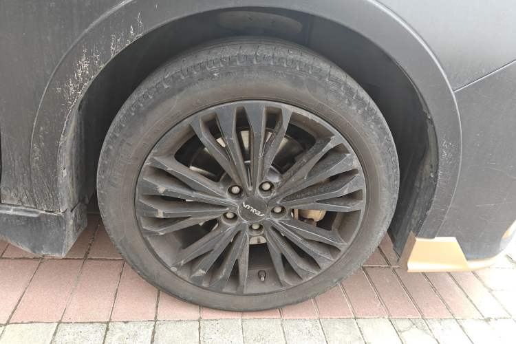 Used Dongfeng Aeolus Yixuan MAX 2021 1.5T Nightbreak Dawn Edition Right Front Wheel Hub