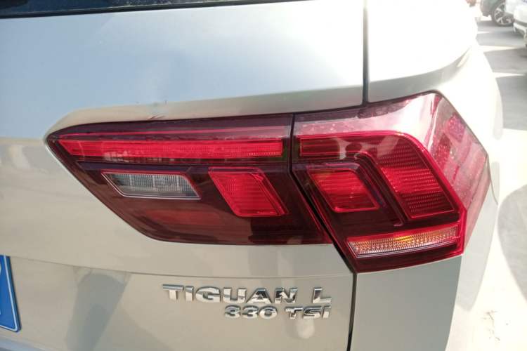 Used Volkswagen Tiguan L 2019 330TSI Automatic Two-Wheel Drive Panoramic Comfort Edition China VI Standard
