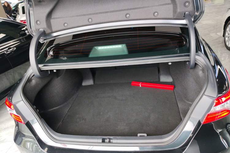 Used Toyota Camry 2021 2.5G Luxury Edition
