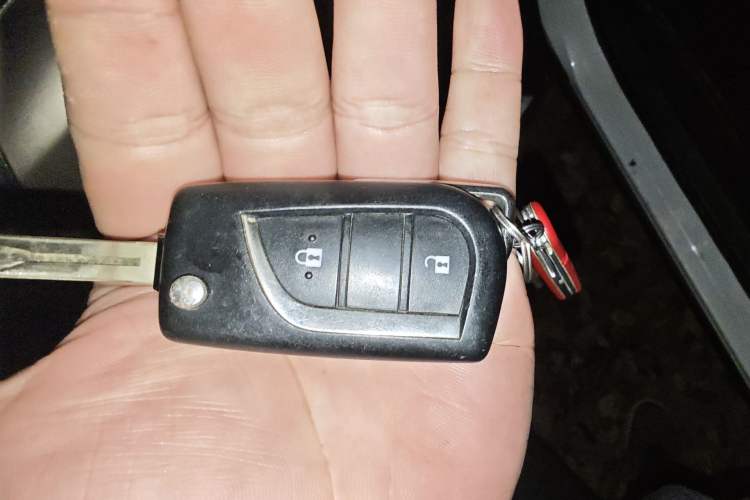 Used Toyota RAV4 2015 2.0L CVT Two-Wheel Drive Fashion Edition