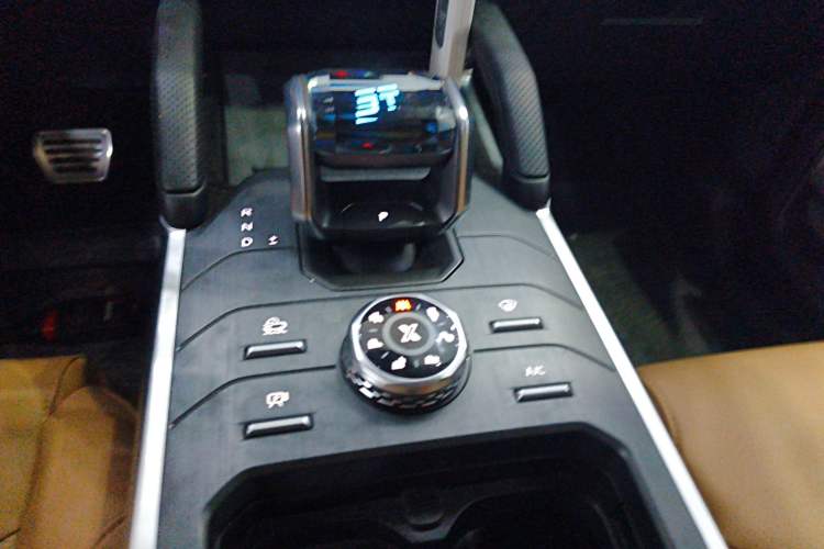 Used JETOUR Traveler 2025 2.0TD XWD Conquer+ Extended Version 7 Seats