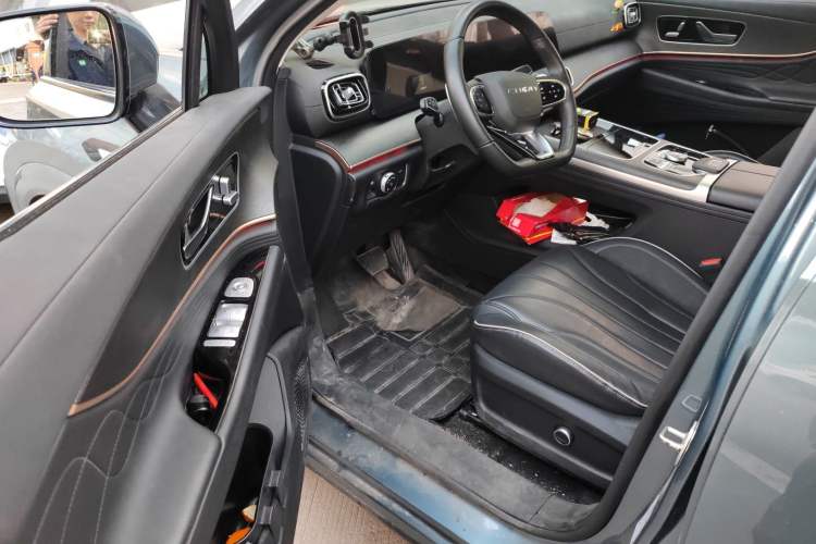 Used Chery Tiggo 9 2023 2.0T Dual-Clutch Two-Wheel Drive Leading Edition 5 Seats