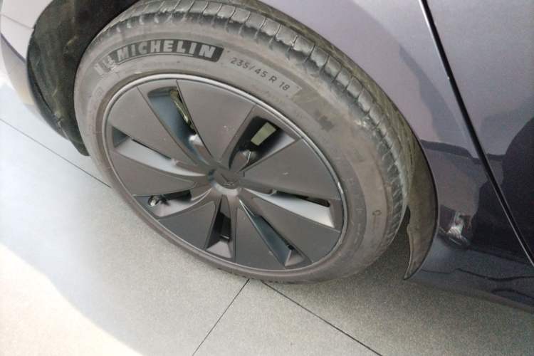 Used Tesla Model 3 2023 Rear-Wheel-Drive Version
