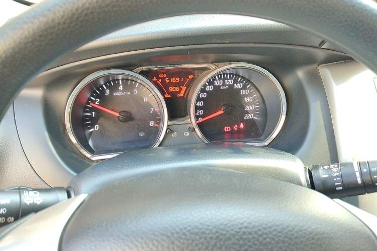 Used Nissan Livina 2013 Jingrui 1.6XL Manual Comfort Edition Instrument Cluster