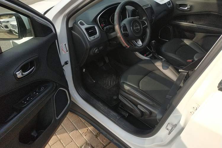 Used Jeep Compass 2017 200T Automatic Enjoyment Version