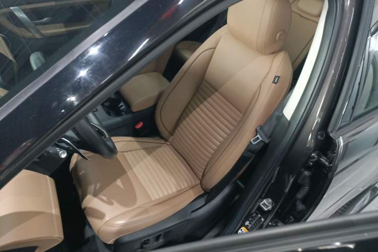 Used Land Rover Discovery Sport 2024 Luxury Custom Edition