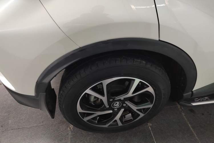 Used Toyota C-HR 2018 2.0L Leading Edition China VI