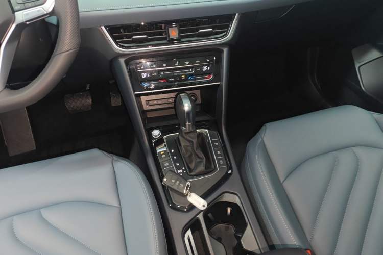 Used Volkswagen Tharu 2024 300TSI Two-Wheel-Drive Moon Luxury Edition