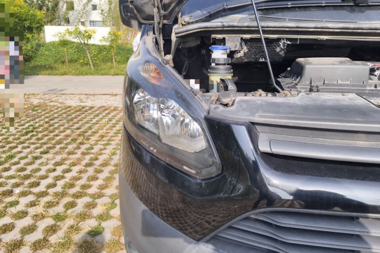 Used Ford Transit 2017 2.0T Diesel Multi-Purpose Commercial Vehicle Short Wheelbase Low Roof China V Standard