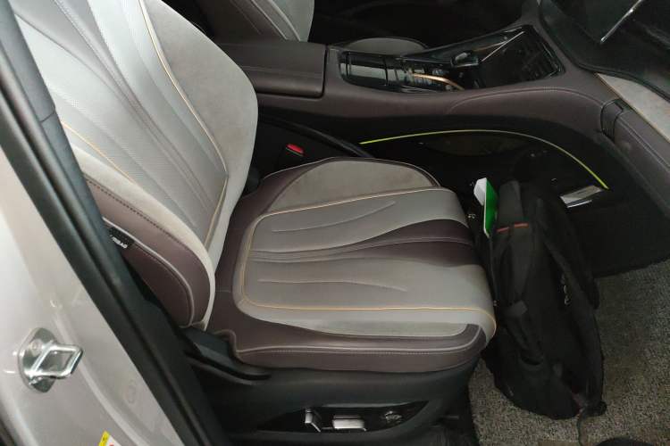 Used BYD Frigate 07 2023 DM-i 100KM Prestige Model
