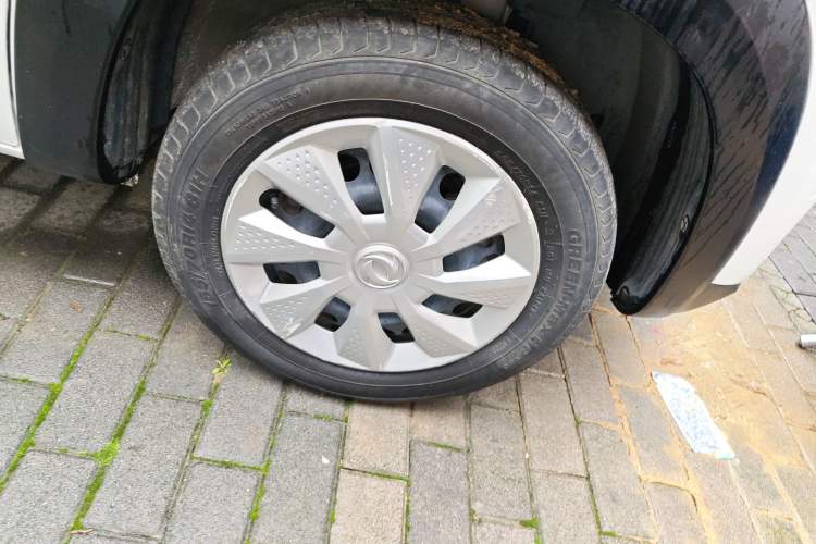 Used Dongfeng NAMMI EX1 2021 Quality Edition Right Front Wheel Hub