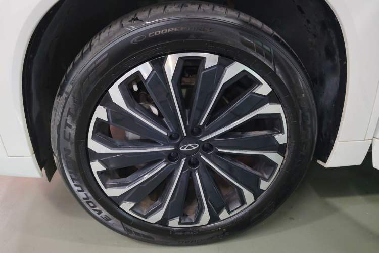 Used Chery Tiggo 9 2023 2.0T Dual-Clutch Two-Wheel Drive Luxury Edition 5 Seats