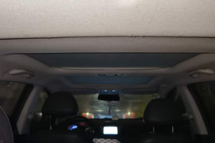 Used Hyundai ix35 2013 2.0L Automatic Two-Wheel Drive Leading GLX China IV Standard Headliner