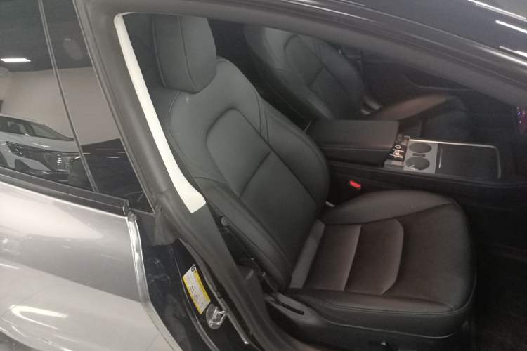 Used Tesla Model 3 2022 Rear-Wheel-Drive Version Right Front Seat