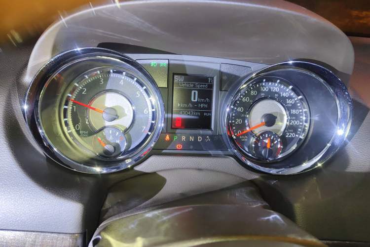 Used Chrysler Grand Voyager 2013 3.6L Luxury Edition
