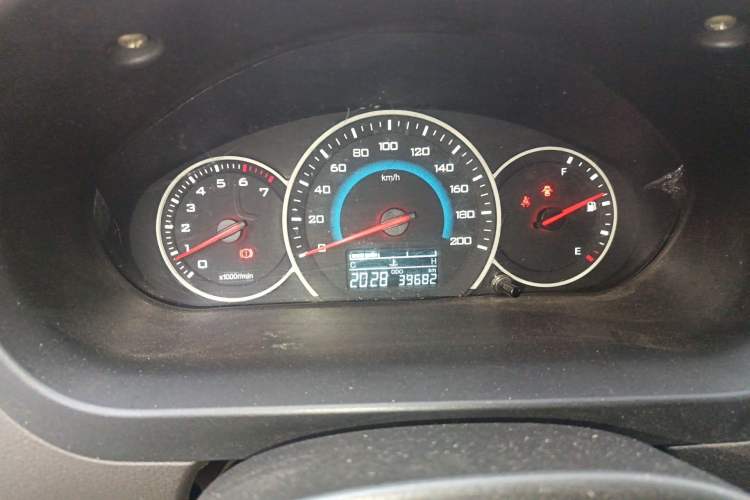 Used Wuling Rongguang V 2015 1.2L Standard Version Instrument Cluster