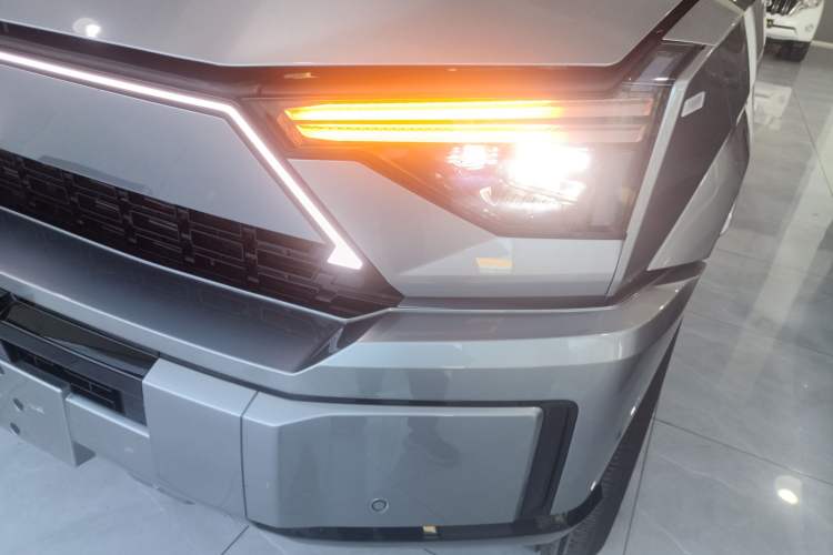 Used Brave warrior M817 2025 Model, Max
