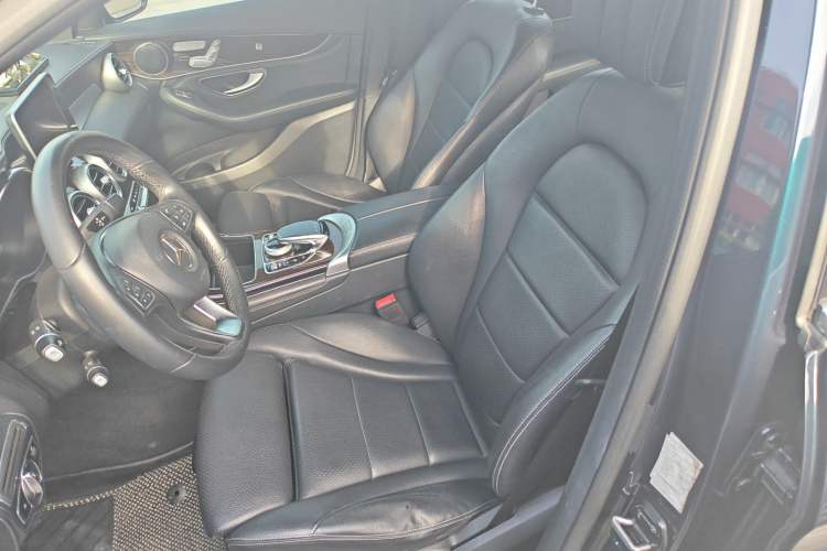 Used Mercedes-Benz GLC 2019 GLC 260 L 4MATIC Dynamic Model