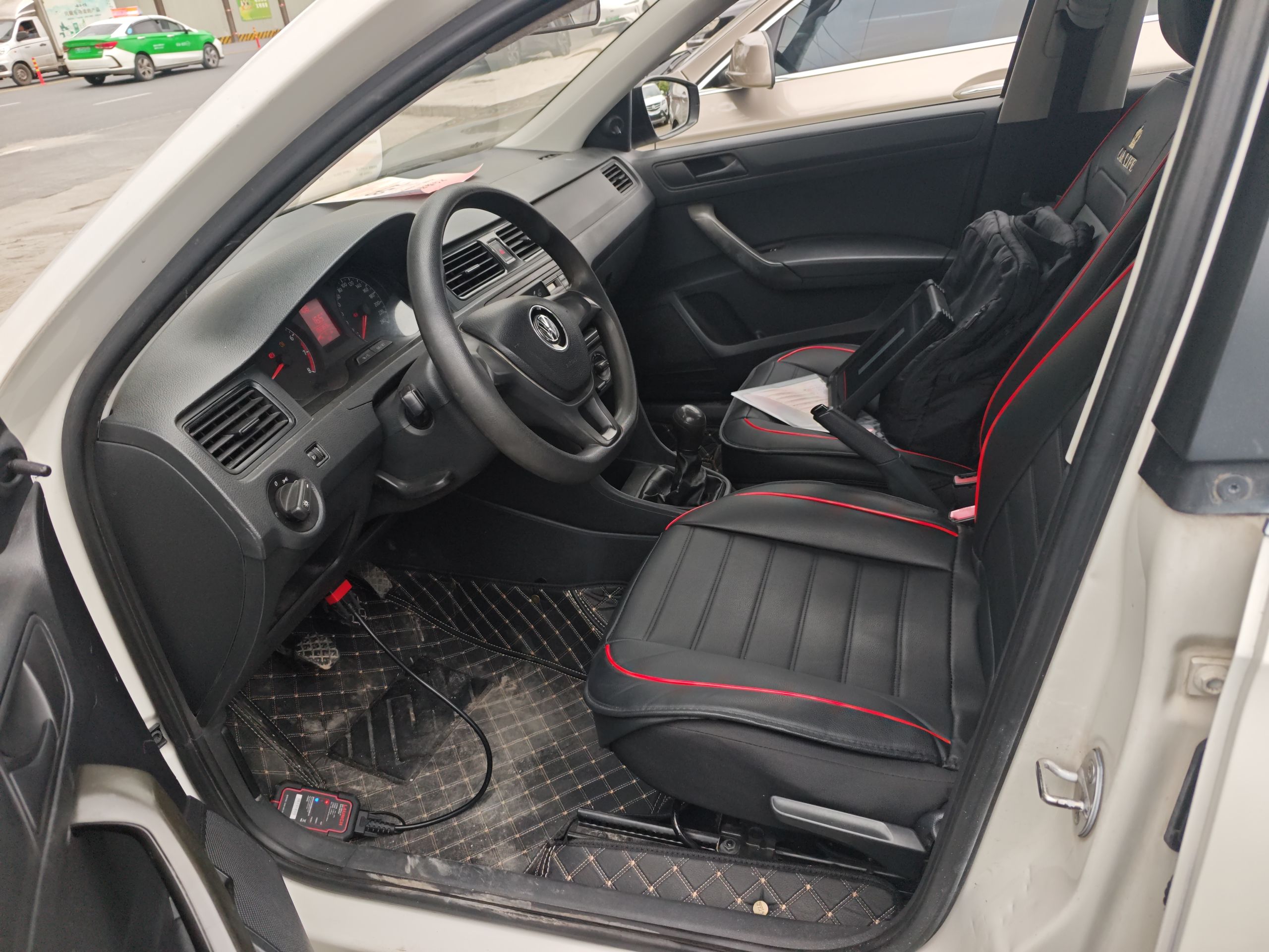 Interior delantero