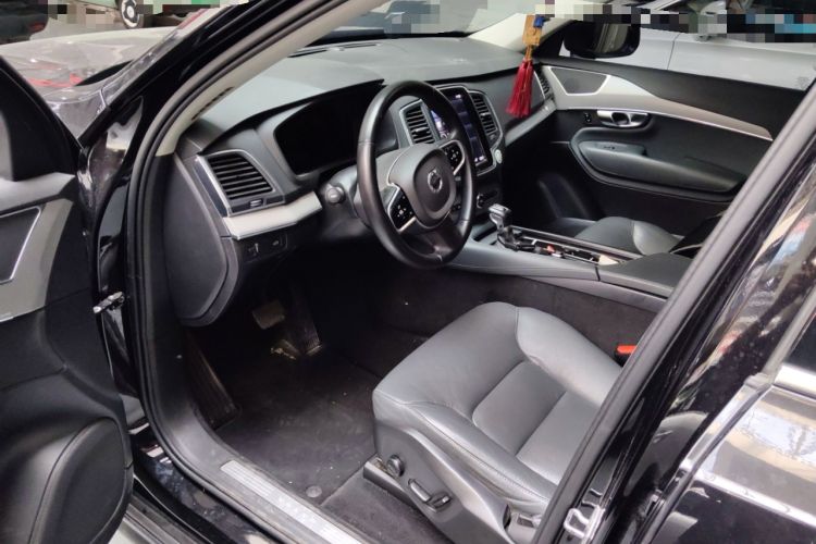 Used Volvo XC90 2020 T5 Smart Drive Luxury Edition 5 Seats
