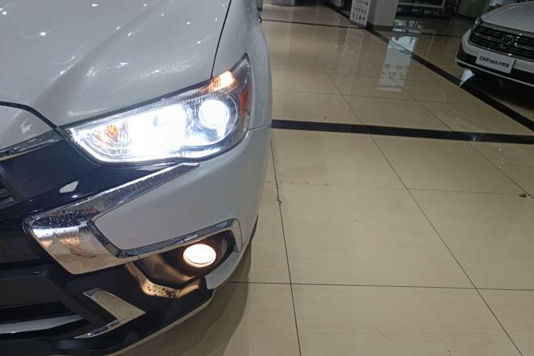 Used Mitsubishi ASX 2018 2.0L CVT Two-Wheel Drive Deluxe Edition