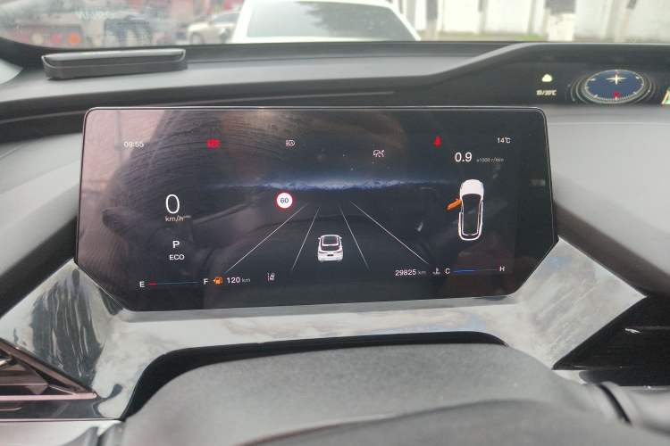 Used CHANGAN OSHAN Z6 2023 Blue Whale 1.5T DCT Smart Navigation Model Instrument Cluster