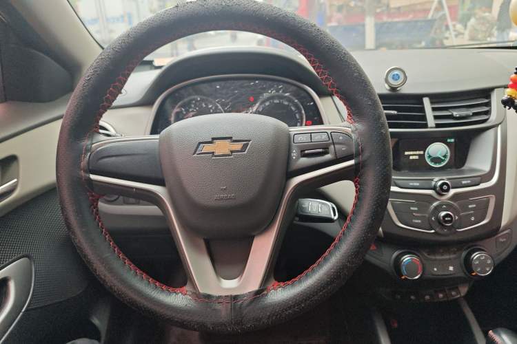 Used Chevrolet Sail 2015 Sail 3 1.5L AMT Happiness Sunroof Edition
