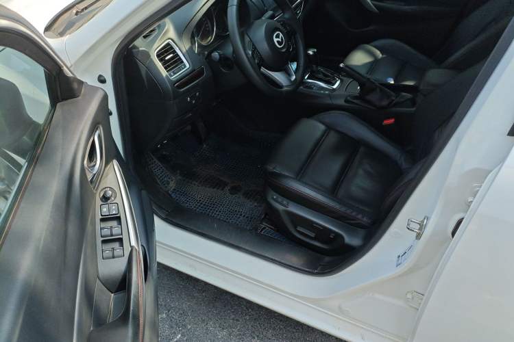 Used Mazda Atenza 2014 2.5L Blue Sky Prestige Edition
