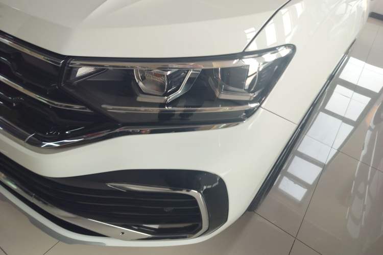 Used Volkswagen Tayron X 2020 330TSI Two-Wheel Drive Luxury Smart Connectivity Version
