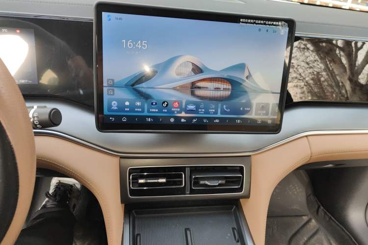 Used BYD Song L DM-i 2024 112 km Leading Edition