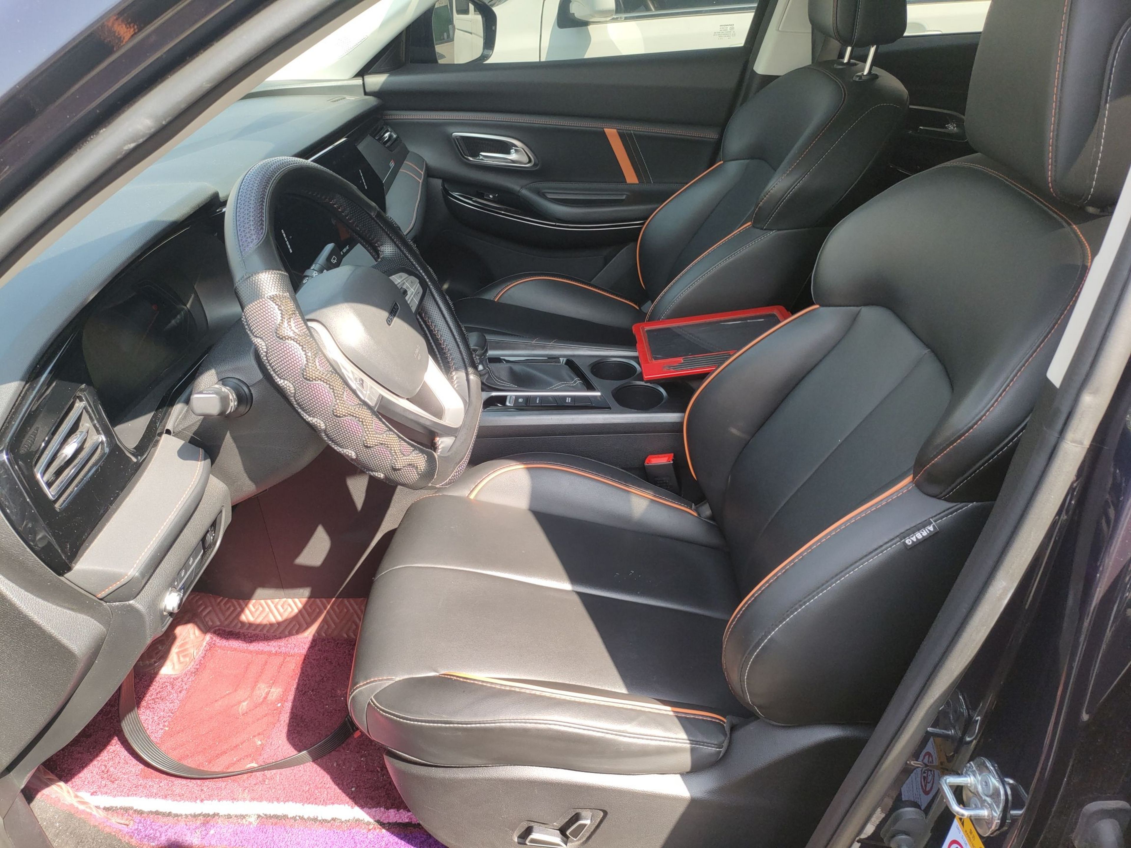 Переднее сиденье в автомобиле