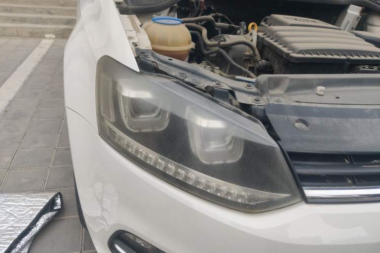 Used Volkswagen Polo 2016 1.6L Automatic Comfort Model