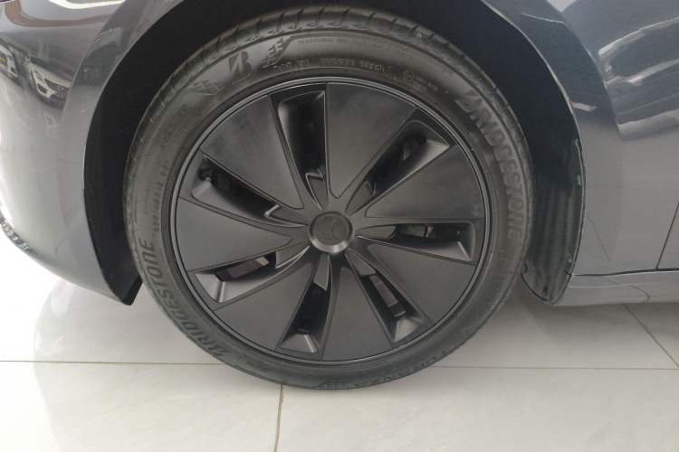 Used Tesla Model 3 2025 Rear-Wheel-Drive Version