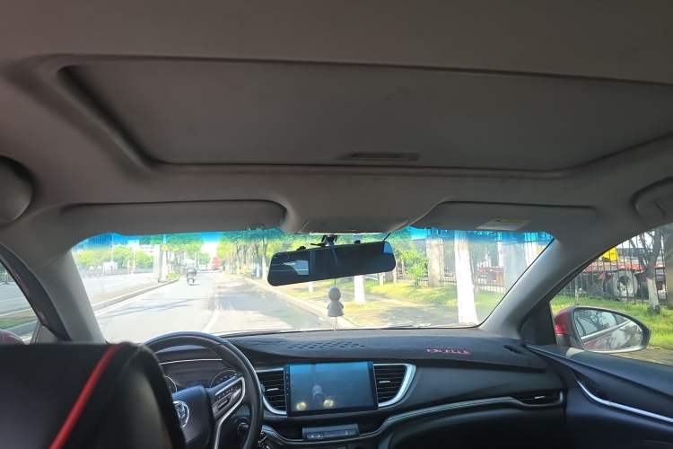 Used Buick GT 2018 18T Automatic Elite Model Headliner