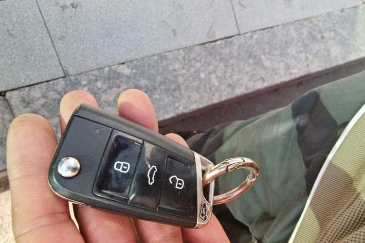 Used Volkswagen Golf 2016 1.4TSI Automatic R-Line Vehicle Key