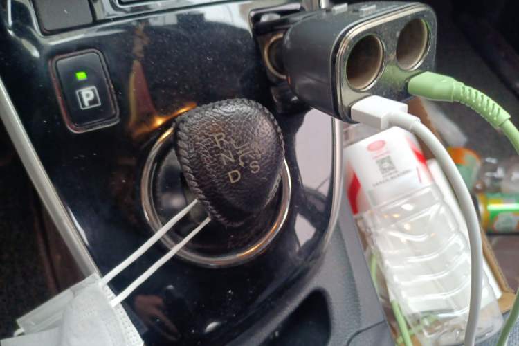 Used Toyota Levin 2016 Dual-Engine 1.8H GS E-CVT Elite Model with Sunroof