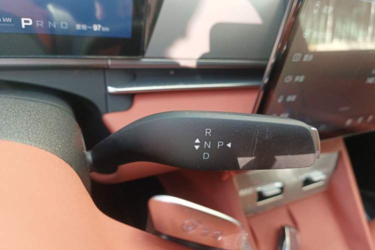 Used BYD Tang L 2025 DM 200KM Four-Wheel Drive LiDAR Flagship Model
