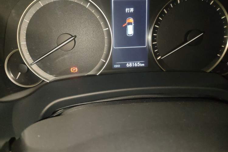 Used Lexus RX 2016 300 4x4 Elegant Edition China VI Odometer Close Up