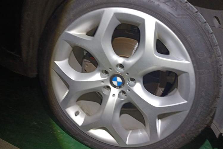 Used BMW X6 2011 xDrive35i Right Front Wheel Hub